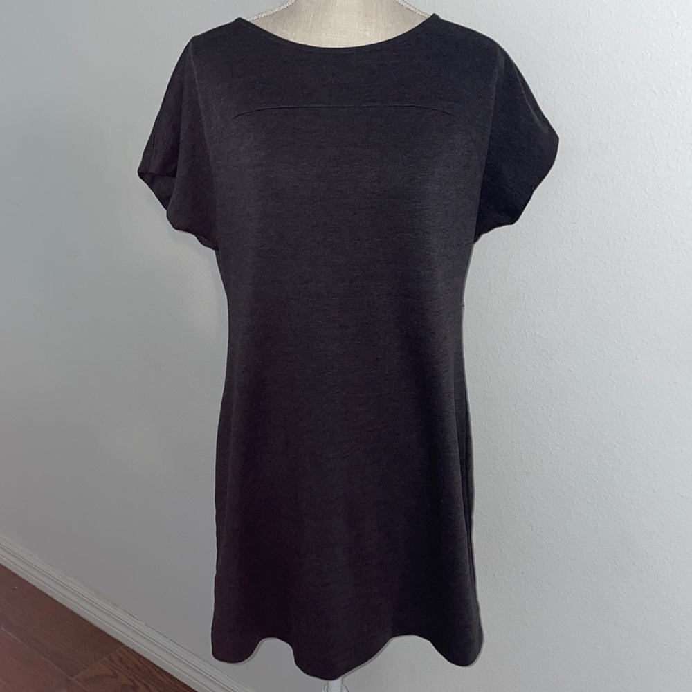 Old navy gray dress. size medium petite.